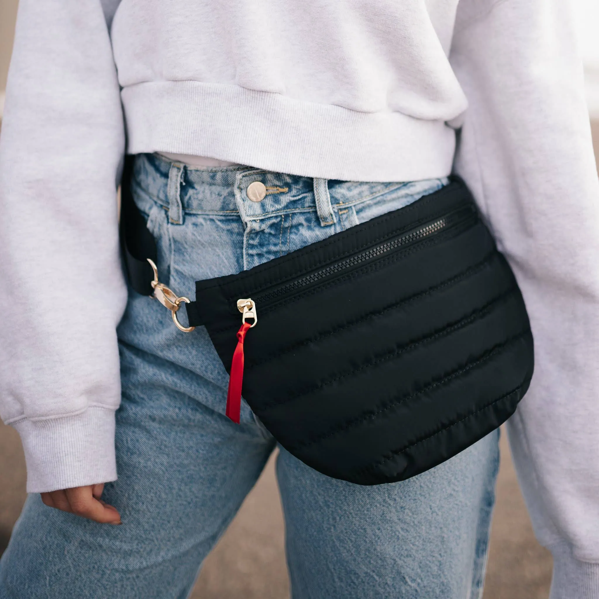 Jolie Belt Puffer Bag: Black