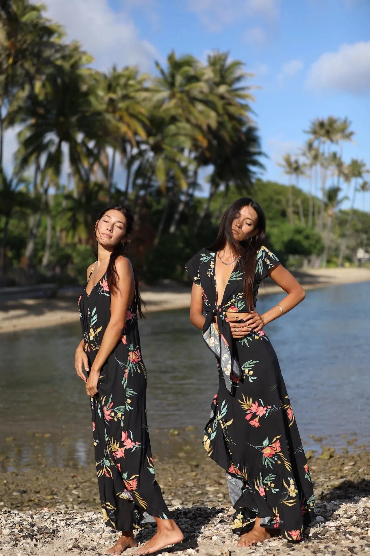 Ka'anapali Knot Top